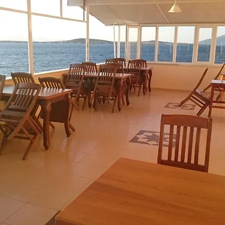 Motel Temel Avsa Adasi